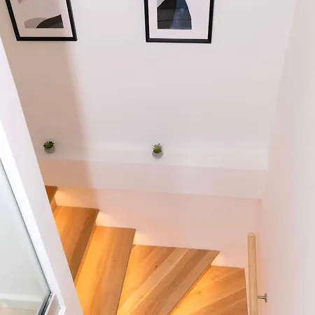 Luxury Centre Loft Apartment